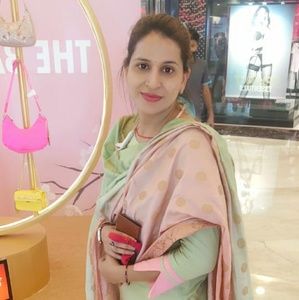 Meet your Posher, Aanchal